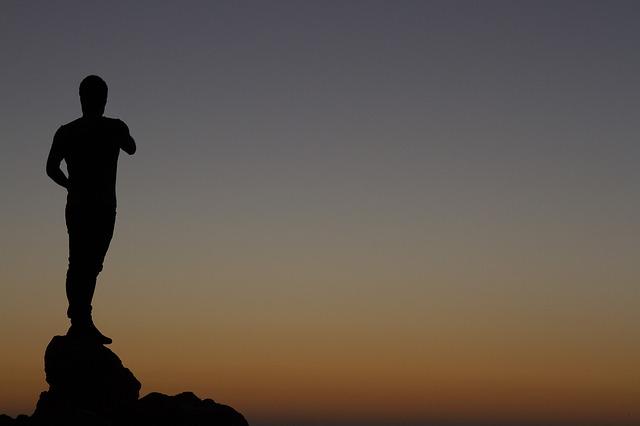 Keeping your Spine Aligned Day by Day